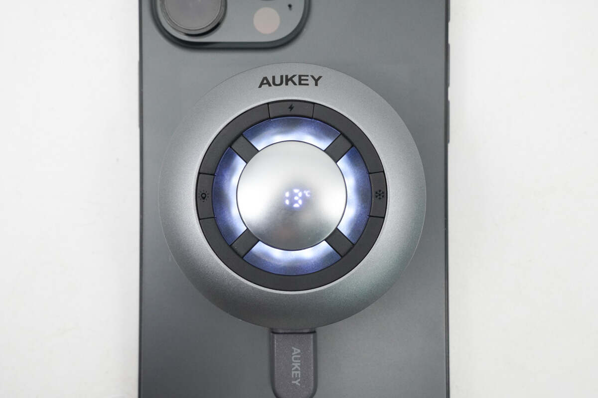 Charging While Cooing | Review of AUKEY MagFusion Pro Active Cooling Wireless Chargers-Chargerlab