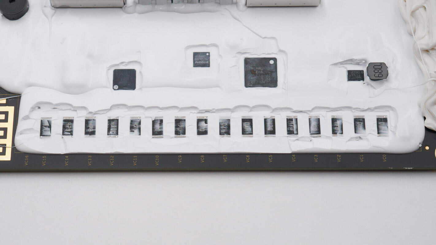 Teardown of DJI 2600W 1024Wh Power 1000 V2 Portable Power Station-Chargerlab
