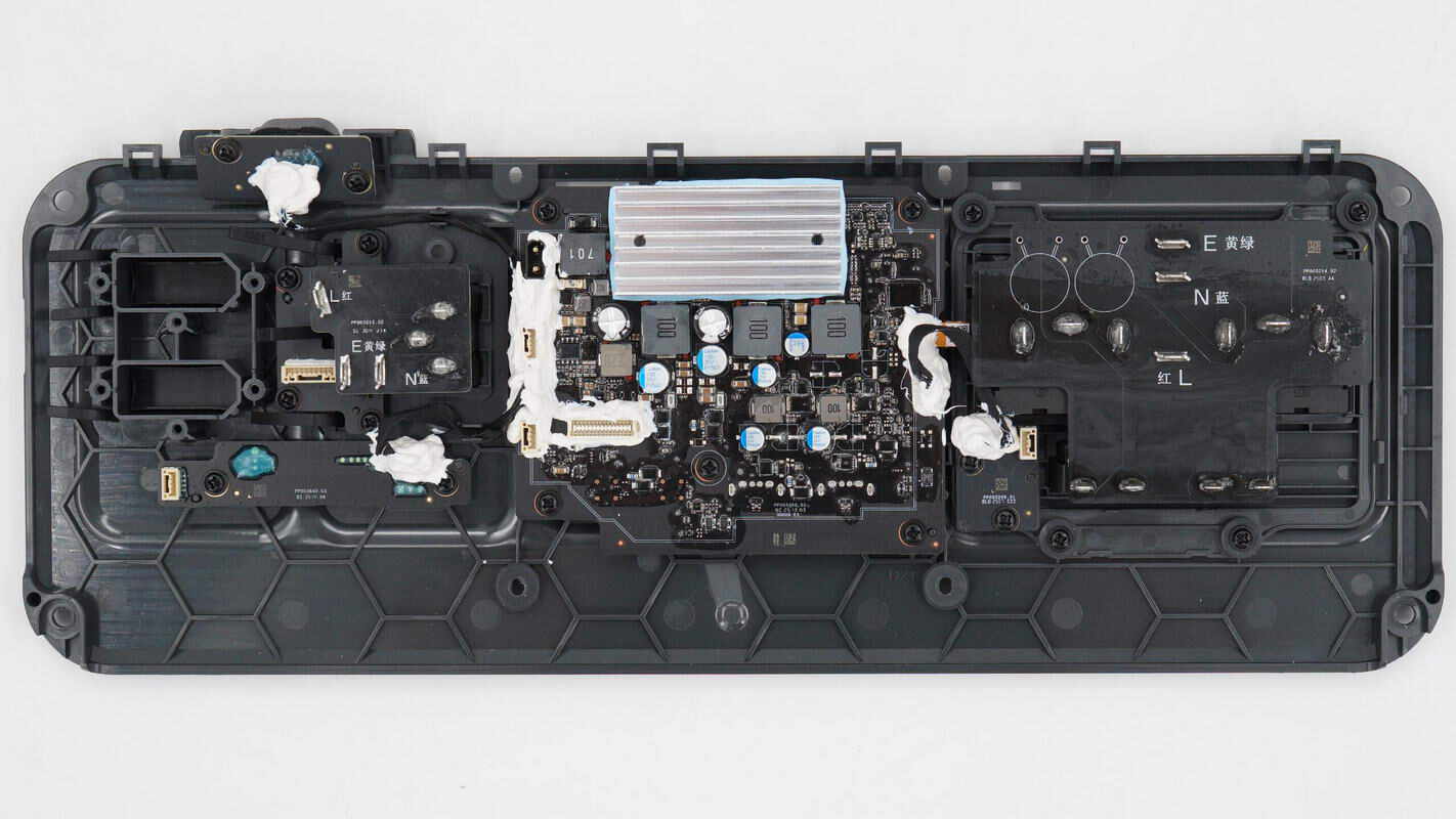 Teardown of DJI 2600W 1024Wh Power 1000 V2 Portable Power Station-Chargerlab