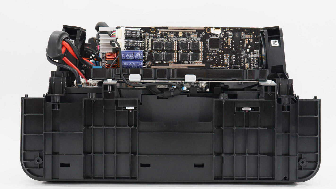 Teardown of DJI 2600W 1024Wh Power 1000 V2 Portable Power Station-Chargerlab