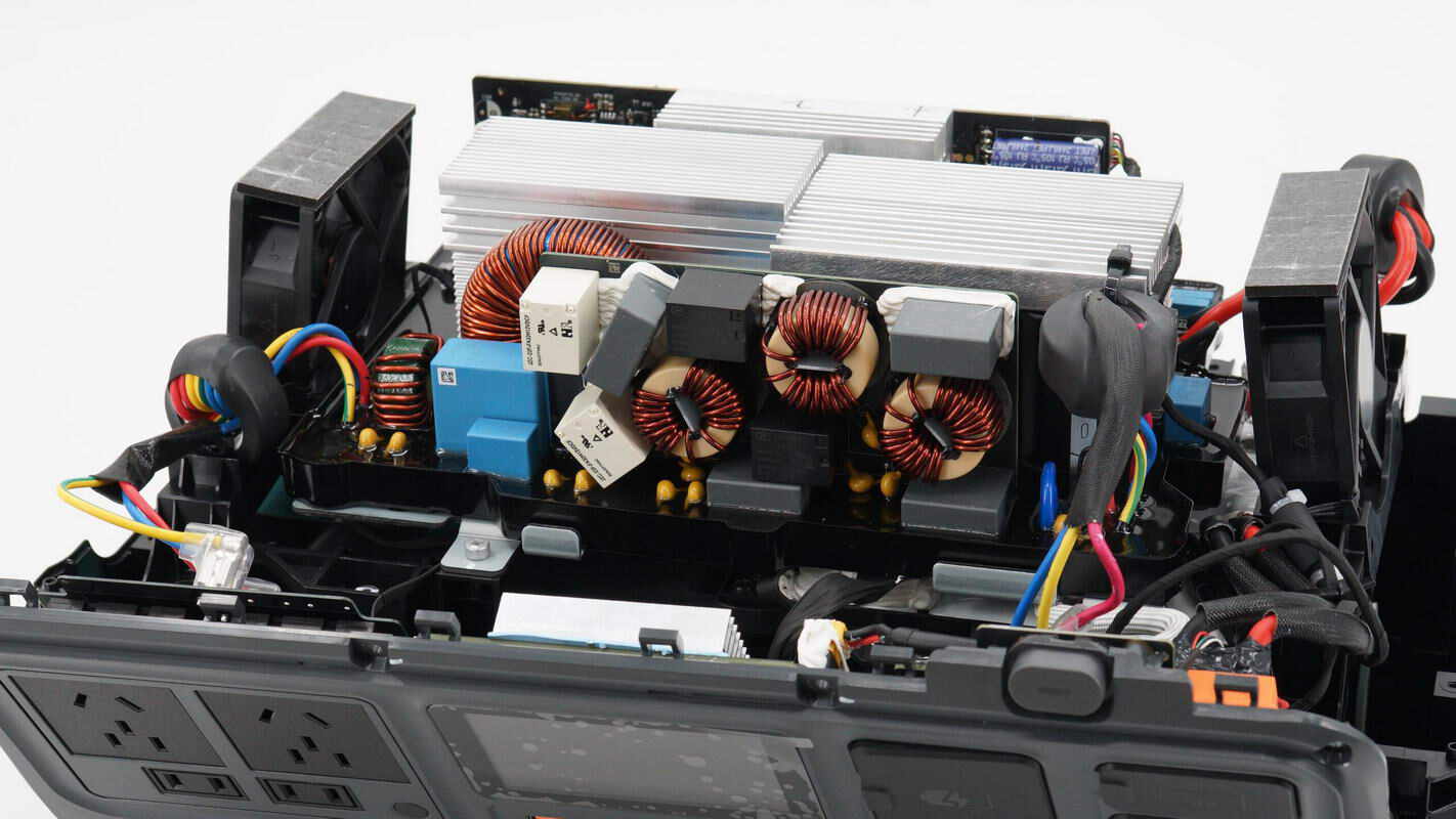 Teardown of DJI 2600W 1024Wh Power 1000 V2 Portable Power Station-Chargerlab
