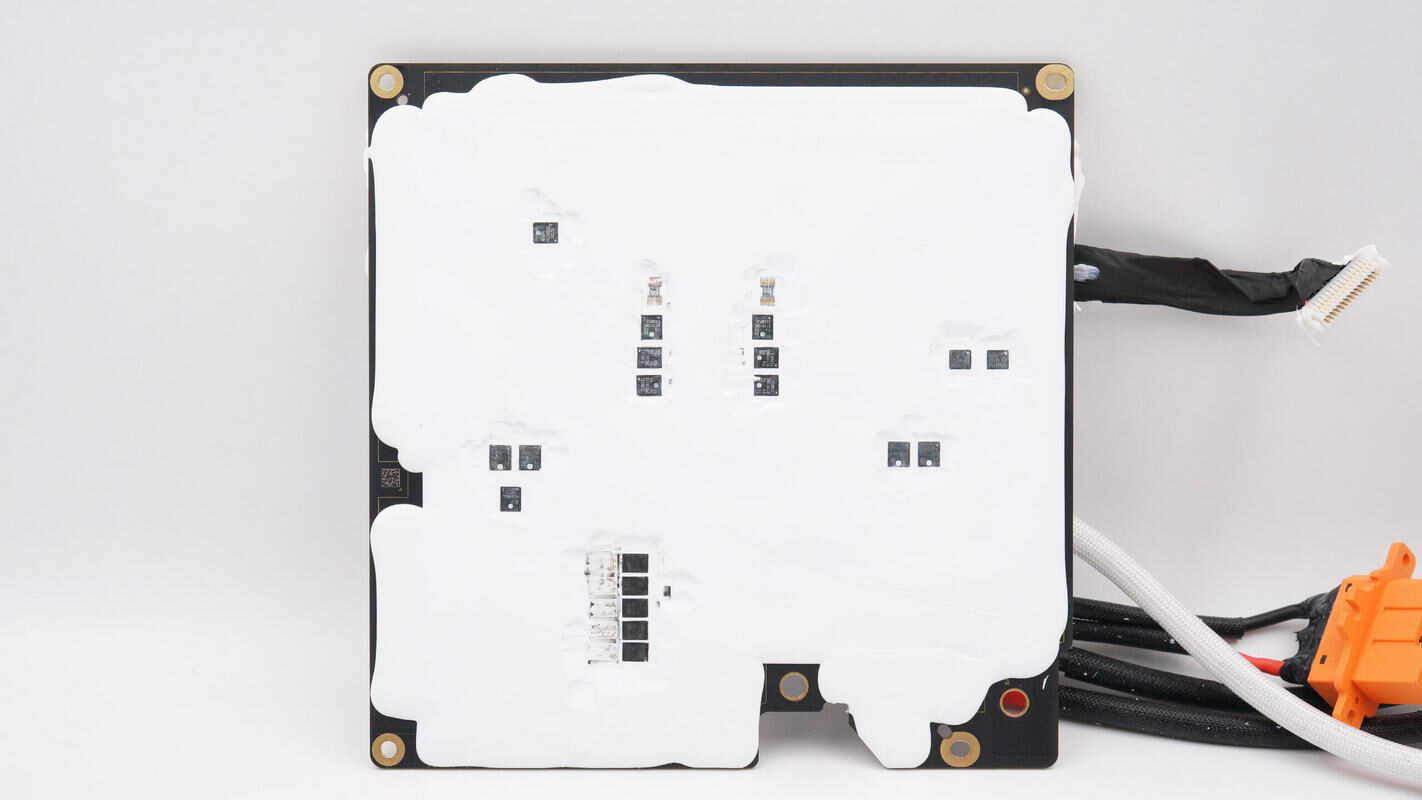 Teardown of DJI 2600W 1024Wh Power 1000 V2 Portable Power Station-Chargerlab