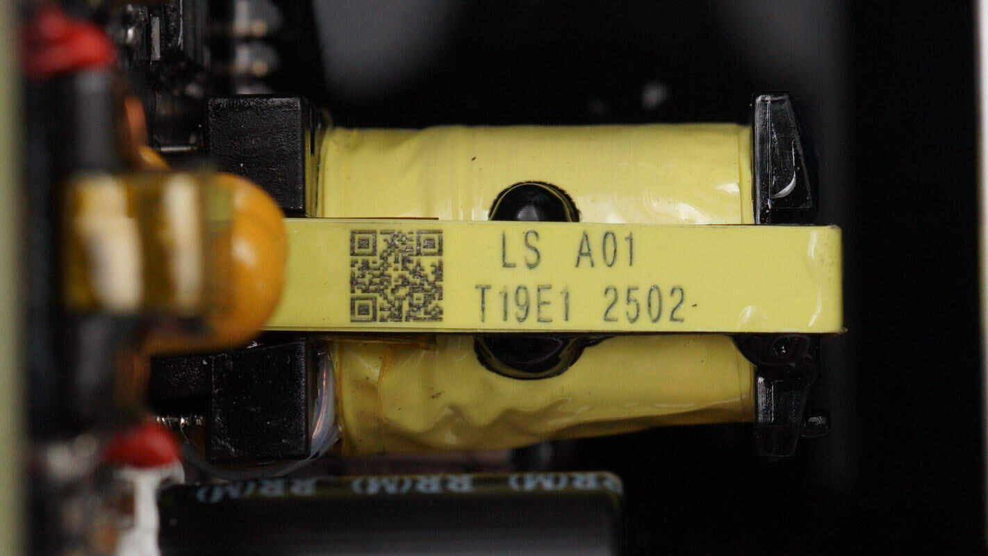 Teardown of DJI 2600W 1024Wh Power 1000 V2 Portable Power Station-Chargerlab