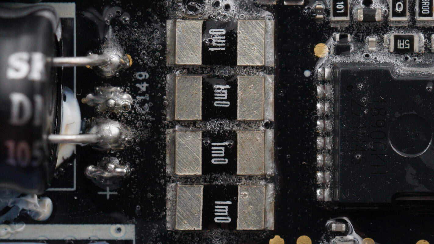 Teardown of DJI 2600W 1024Wh Power 1000 V2 Portable Power Station-Chargerlab