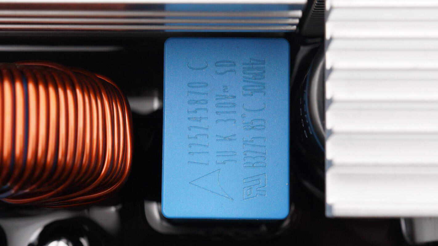 Teardown of DJI 2600W 1024Wh Power 1000 V2 Portable Power Station-Chargerlab