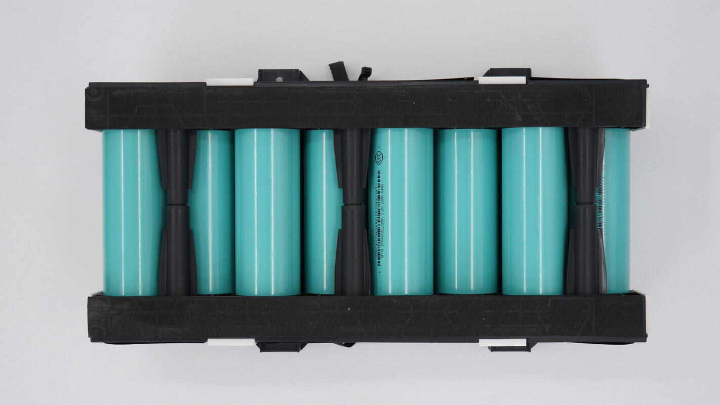 Teardown of DJI 2600W 1024Wh Power 1000 V2 Portable Power Station-Chargerlab