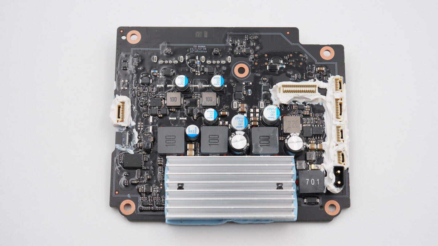 Teardown of DJI 2600W 1024Wh Power 1000 V2 Portable Power Station-Chargerlab