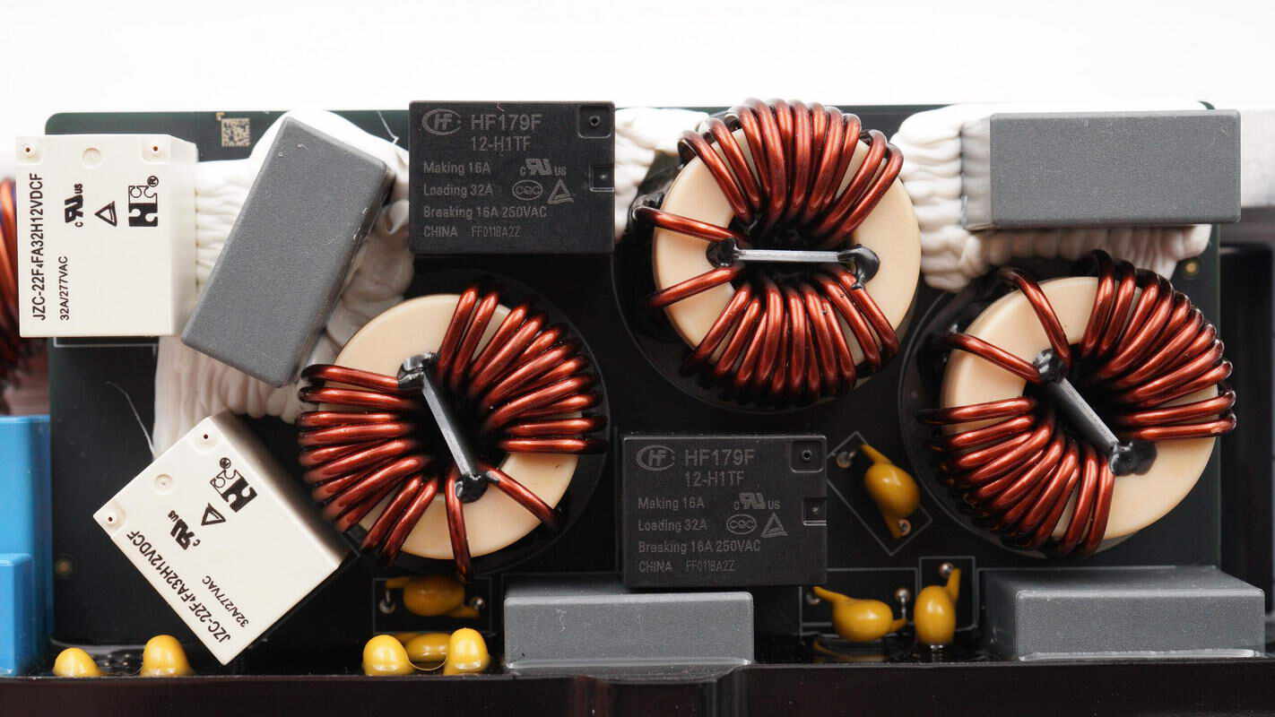 Teardown of DJI 2600W 1024Wh Power 1000 V2 Portable Power Station-Chargerlab