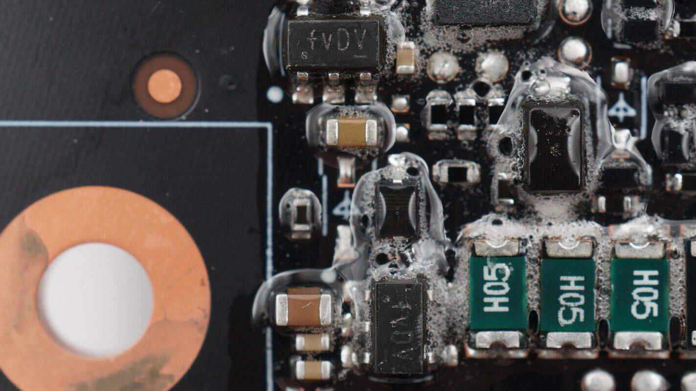 Teardown of DJI 2600W 1024Wh Power 1000 V2 Portable Power Station-Chargerlab