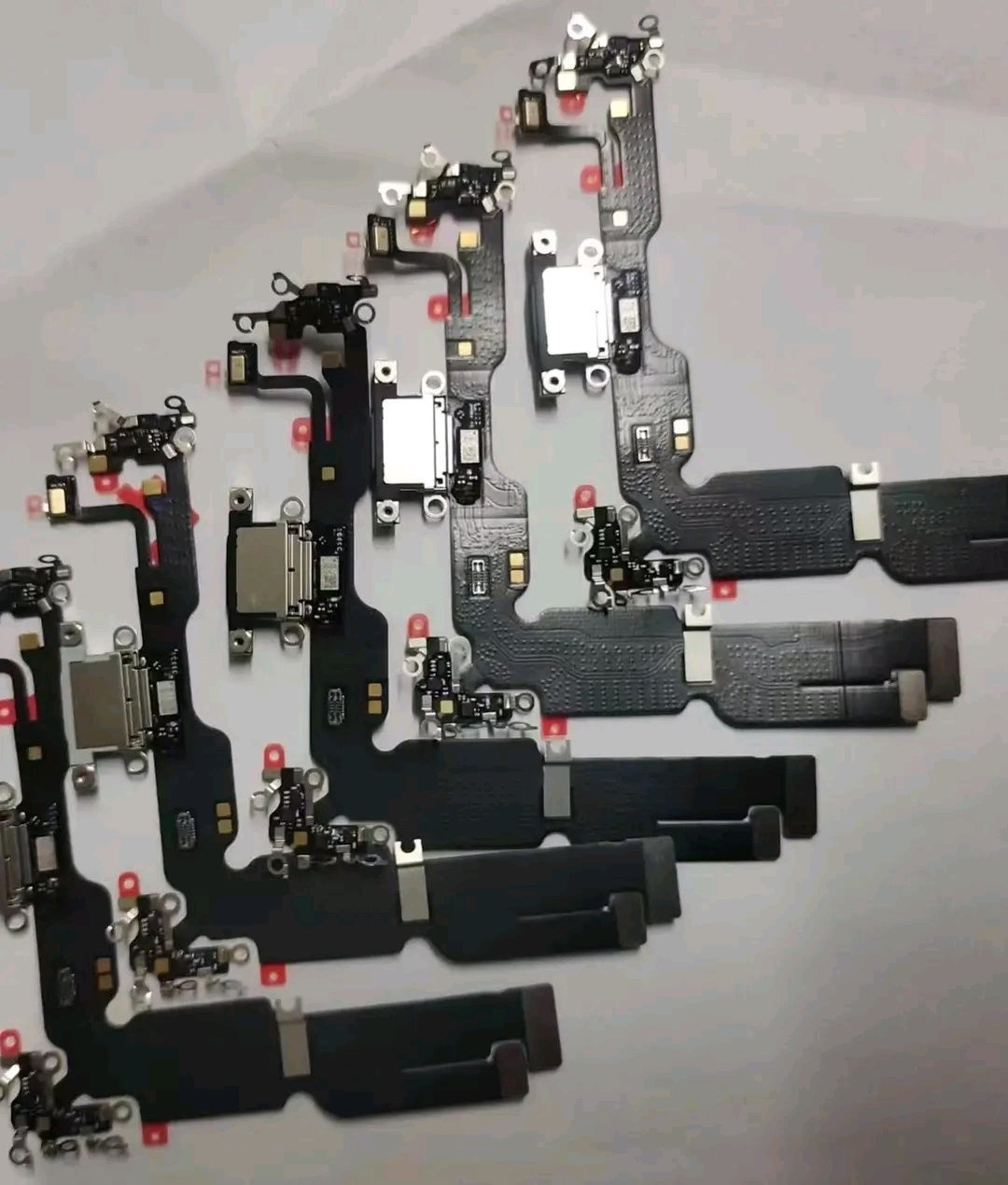 Breaking News: iPhone 15's USB-C Port and the Revelation of a Mystery Chip!-Chargerlab