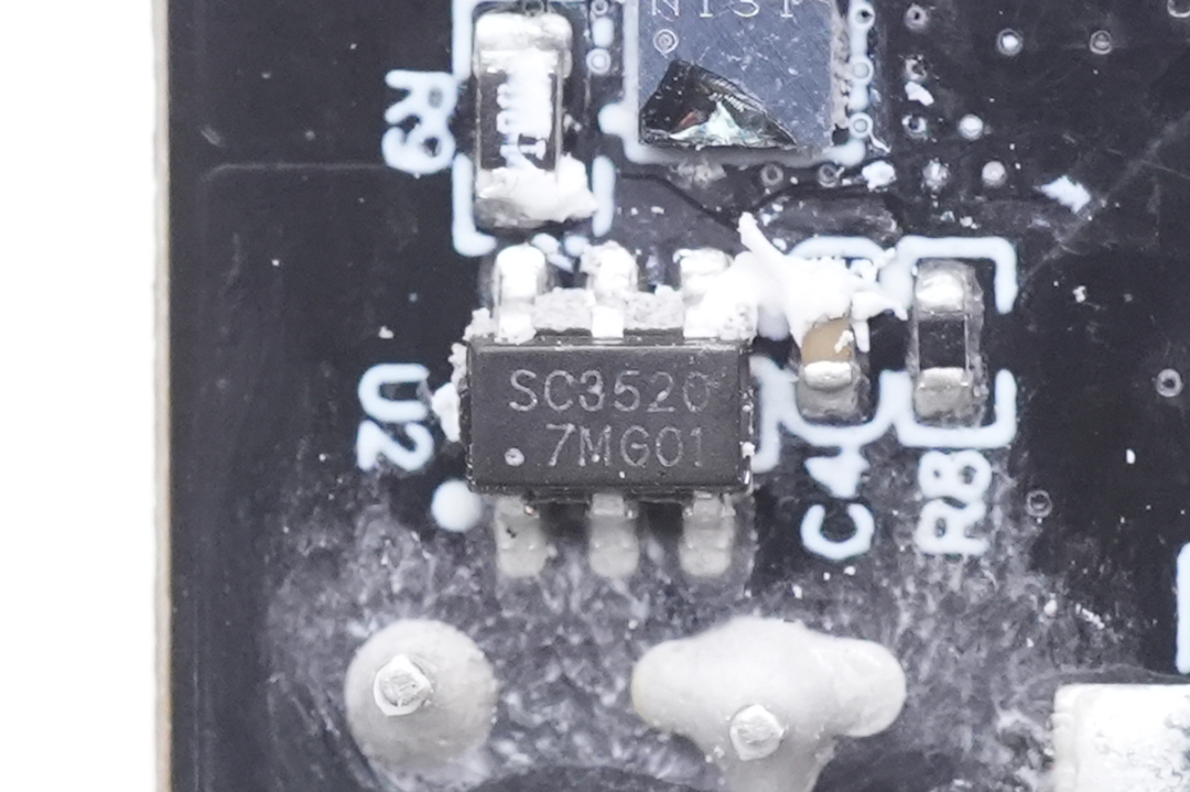 Southchip SC3520 Synchronous Rectifier Controller Adopted by SHARGE Retro 67 Charger