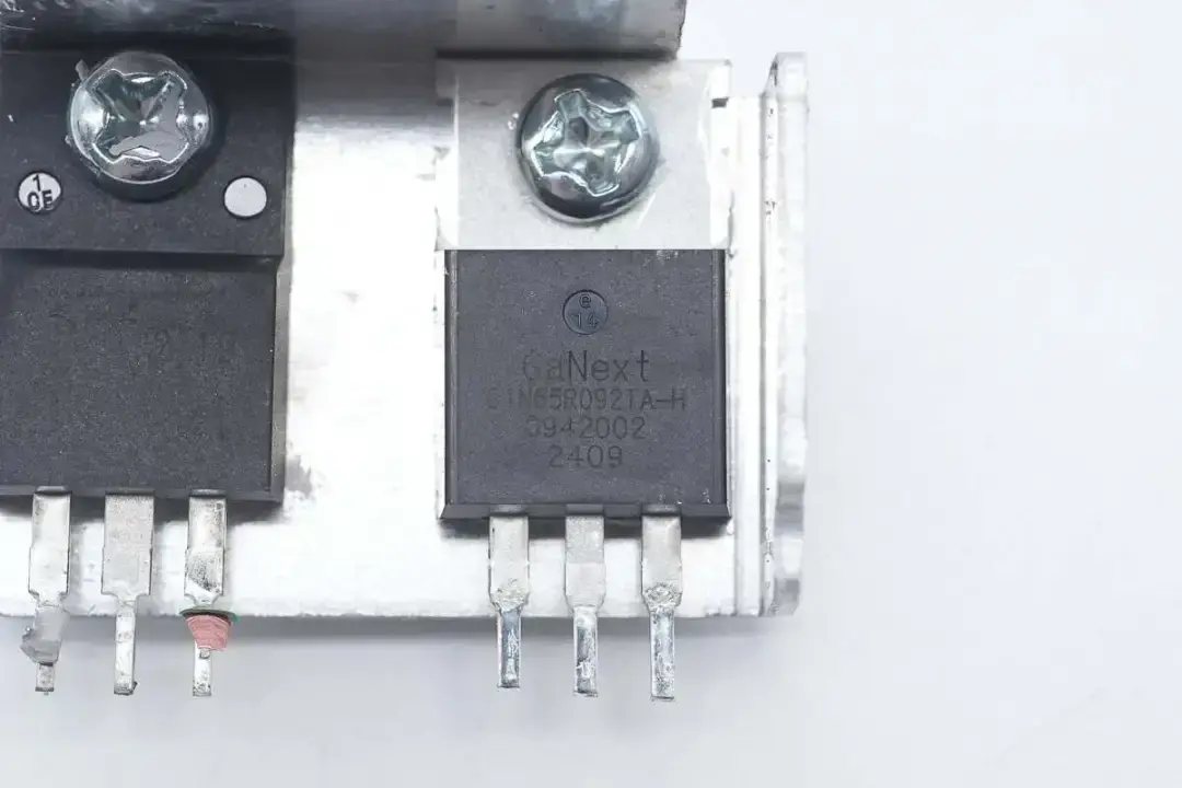 GaNext Enters Anker Supply Chain with G1N65R092TA-Chargerlab
